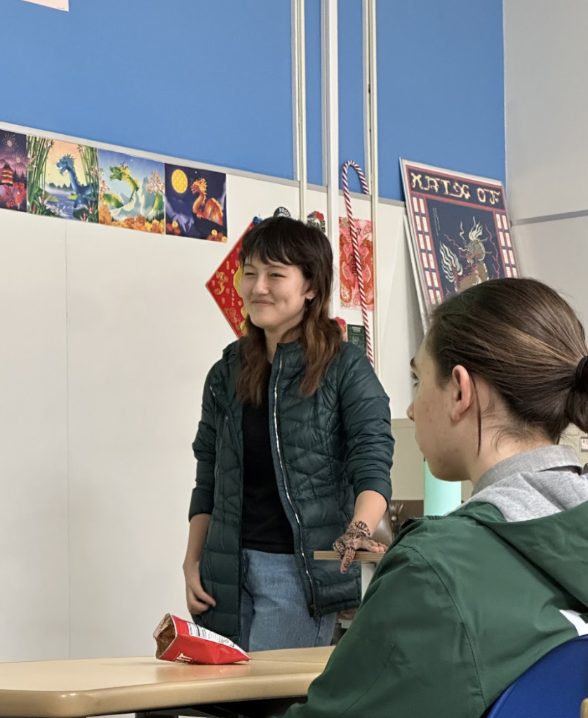Salla Grigor ‘25 presenting her project during the January Project Showcase.